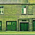 Enhance Home Appeal with Architectural Design Services and Superior Garage Doors in Broken Arrow